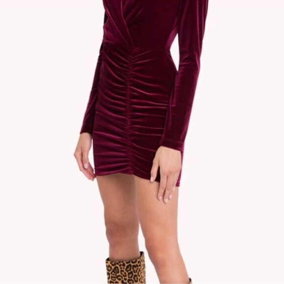 BLACK HALO l Maroon Velvet Long Sleeve V Neck Mini Cocktail Bodycon Dress Size 0 - Picture 3 of 9